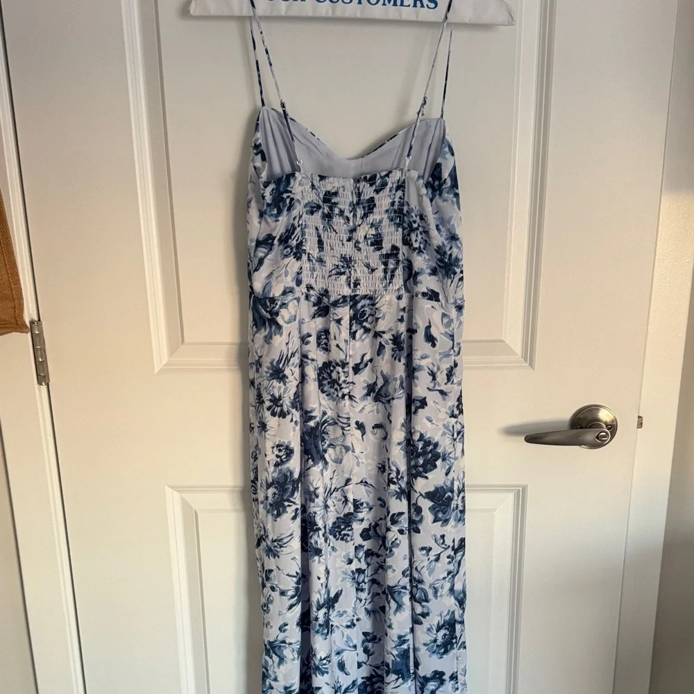 Abercrombie Floral Blue and White Women's Dress